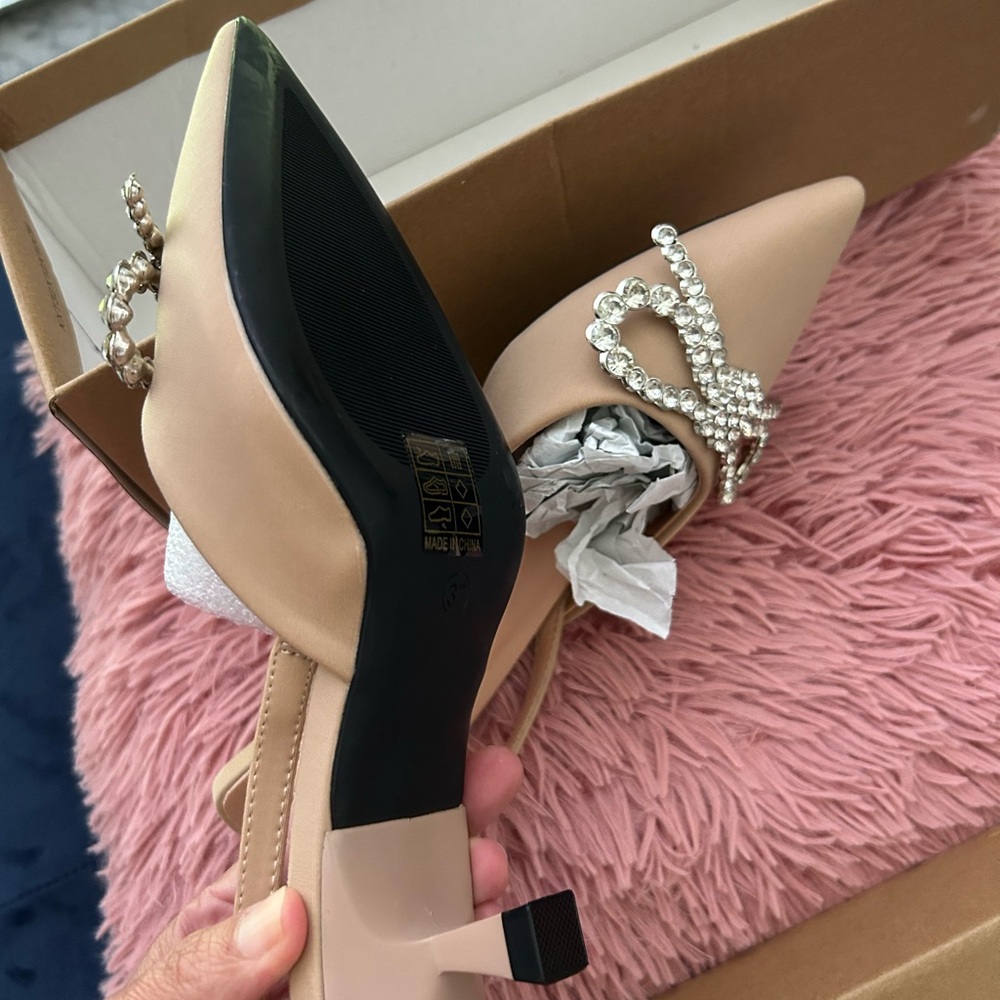 Elegant Tan Slingback Heels with Rhinestone Bow - Picture 2 of 2